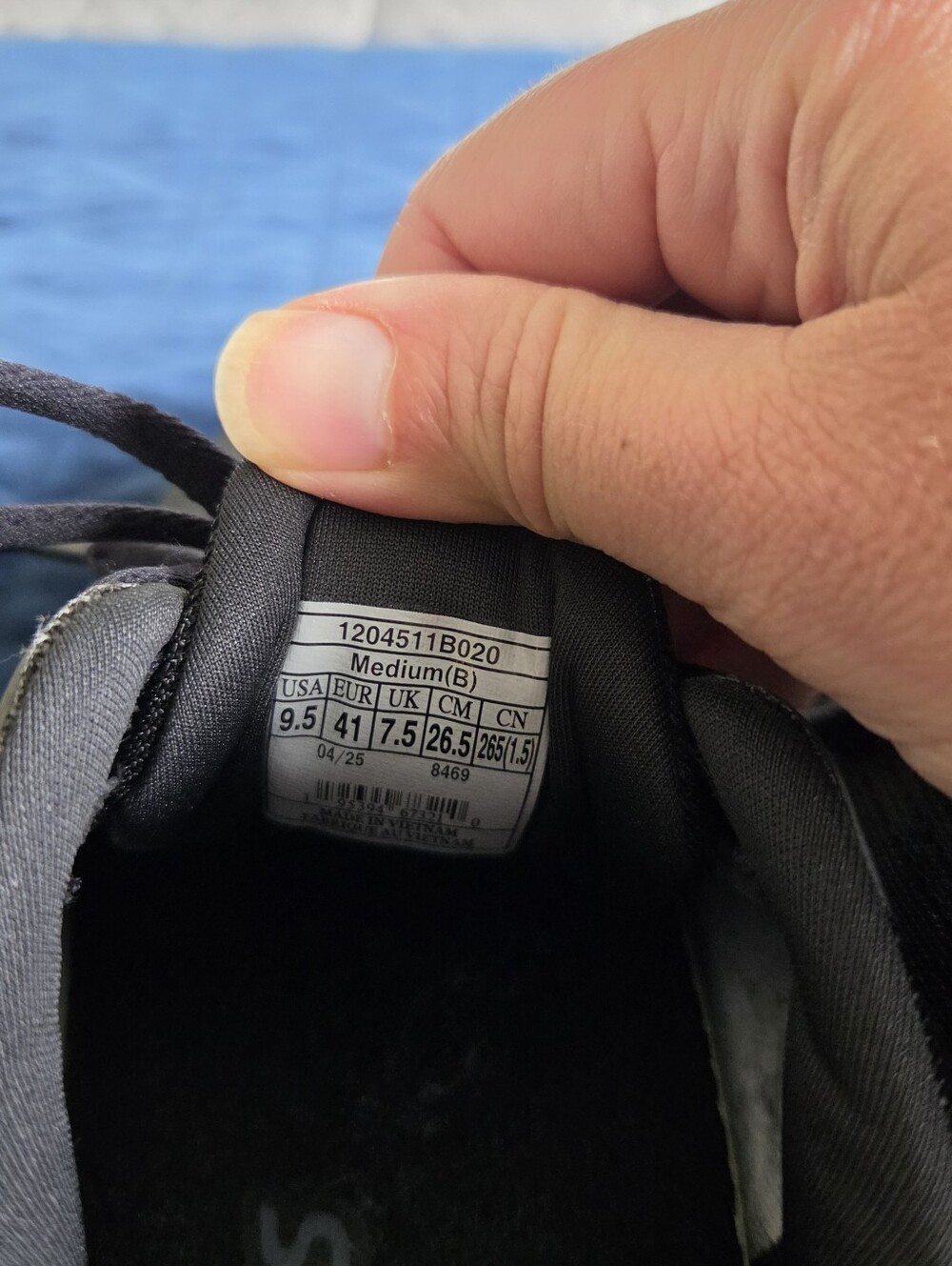 Brooks Womens  Black Ghost 17 GTX - Picture 5 of 8